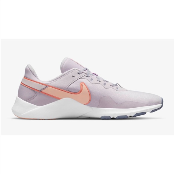 Nike Legend Essential 2 Ashen Slate Crimson Tint Womens Size: 8 New With Box - Picture 3 of 8
